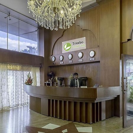 ホテル Treebo Crystal Castle バンガロール エクステリア 写真